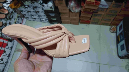 SANDAL